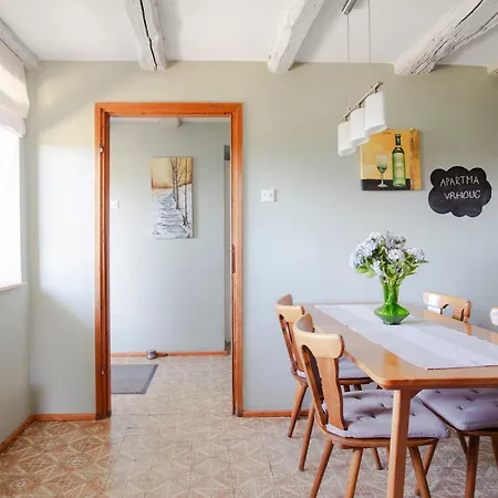 Apartment Vrhouc